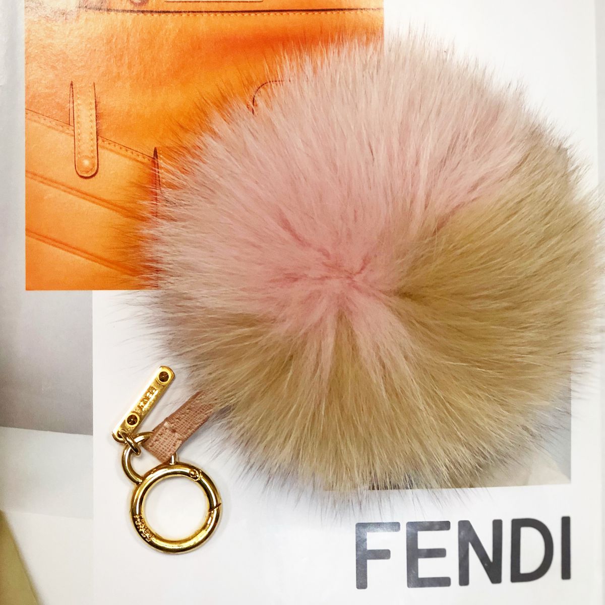 Брелок / мех лисы / Fendi цена 9 231 руб