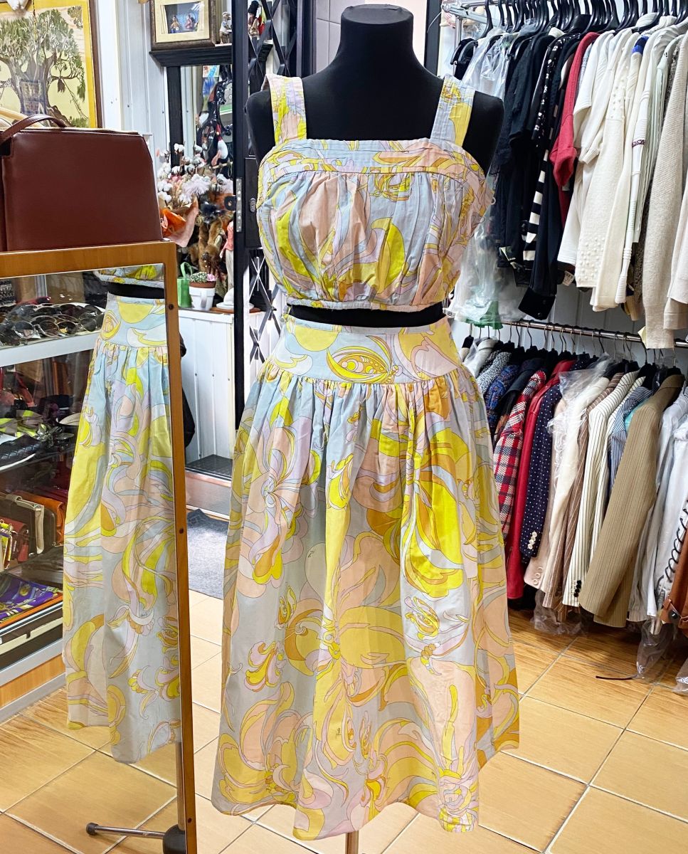 Костюм Blumarine размер 38 цена 7 828 рубКостюм Miu Miu размер 42 цена 7 828 руб Костюм Emilio Pucci размер 42 цена 10 959 руб