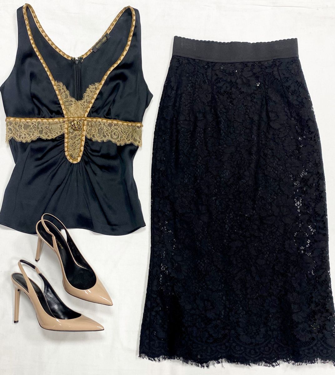 Юбка/ ажур/ Dolce Gabbana размер 36 цена  10 959 руб
Топ Roberto Cavalli размер 42 цена 10 959 руб
Туфли Saint Laurent размер 38 цена 23 483 руб