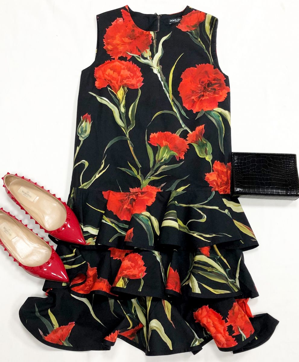 Платье Dolce Gabbana размер 42 цена 23 483 руб
Балетки Valentino размер 37 цена 15 655 руб
