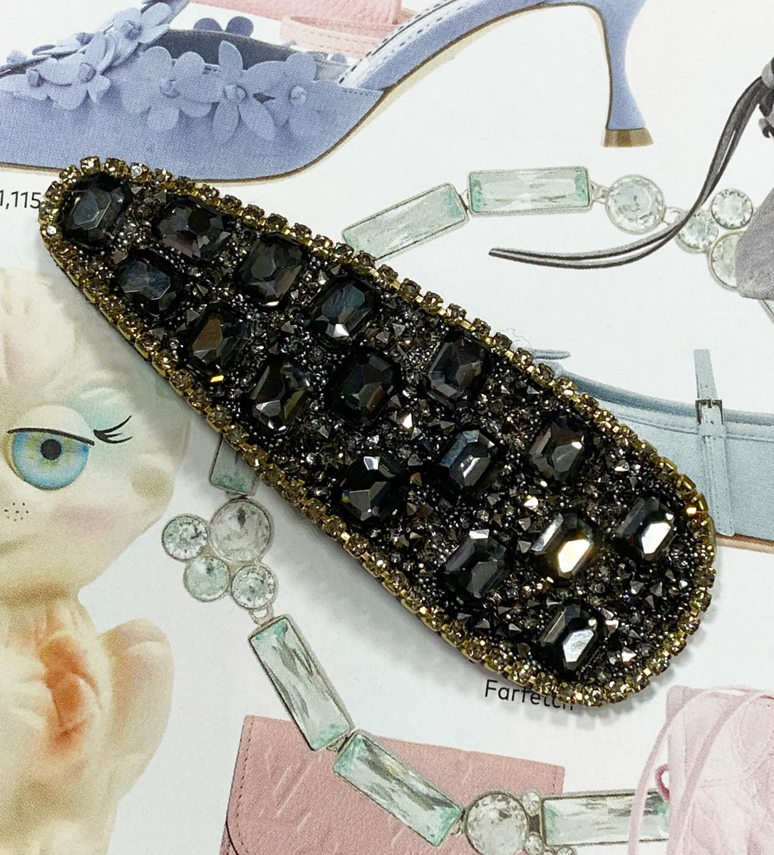 Заколка /камни/ цена 1 566 руб