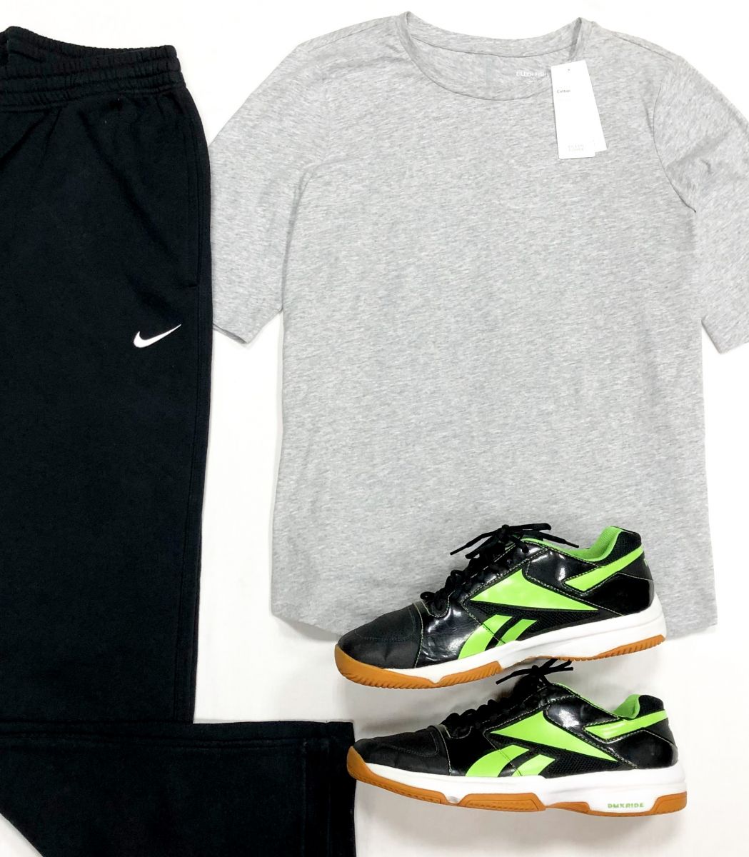 #mechtamen Брюки Nike размер L цена 2 348 руб
Футболка размер L цена 3 914 руб
Кроссовки Reebok размер 45.5 цена 4 697 руб