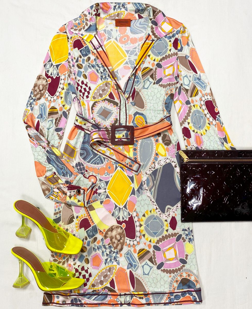 Платье Missoni размер 44 цена 10 959 руб Сабо Amina Muaddi размер 38 цена 10 959 руб Клатч Louis Vuitton