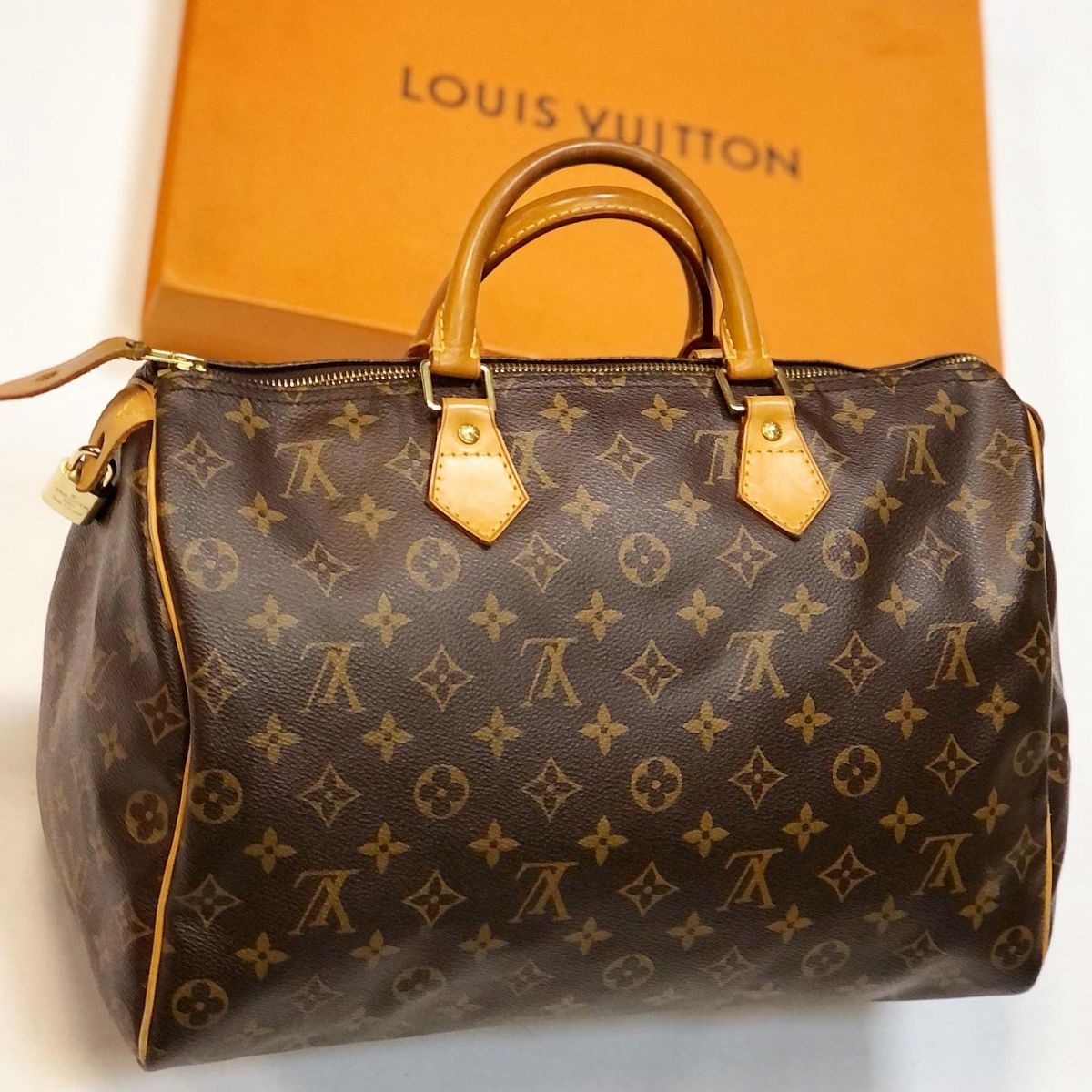 Сумка Louis Vuitton  размер 35/25 цена 23 078 руб 