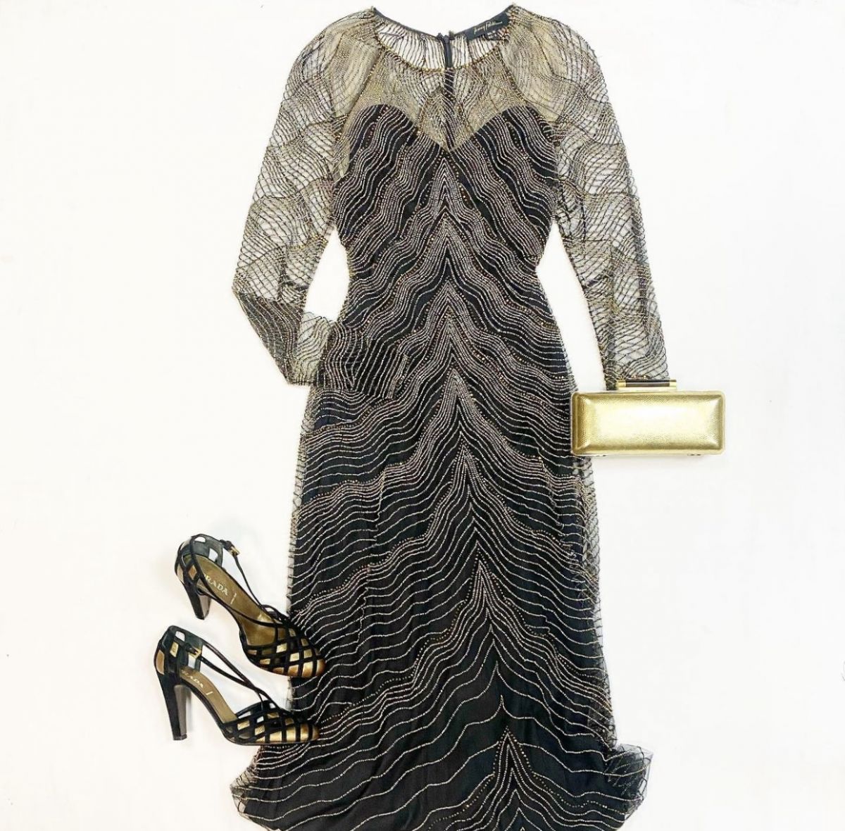 Платье/бисер/ Jenny Packham размер 10/6 цена 38 463 рубТуфли Prada размер 37 цена 15 385 рубКлатч Diane Von Furstenberg