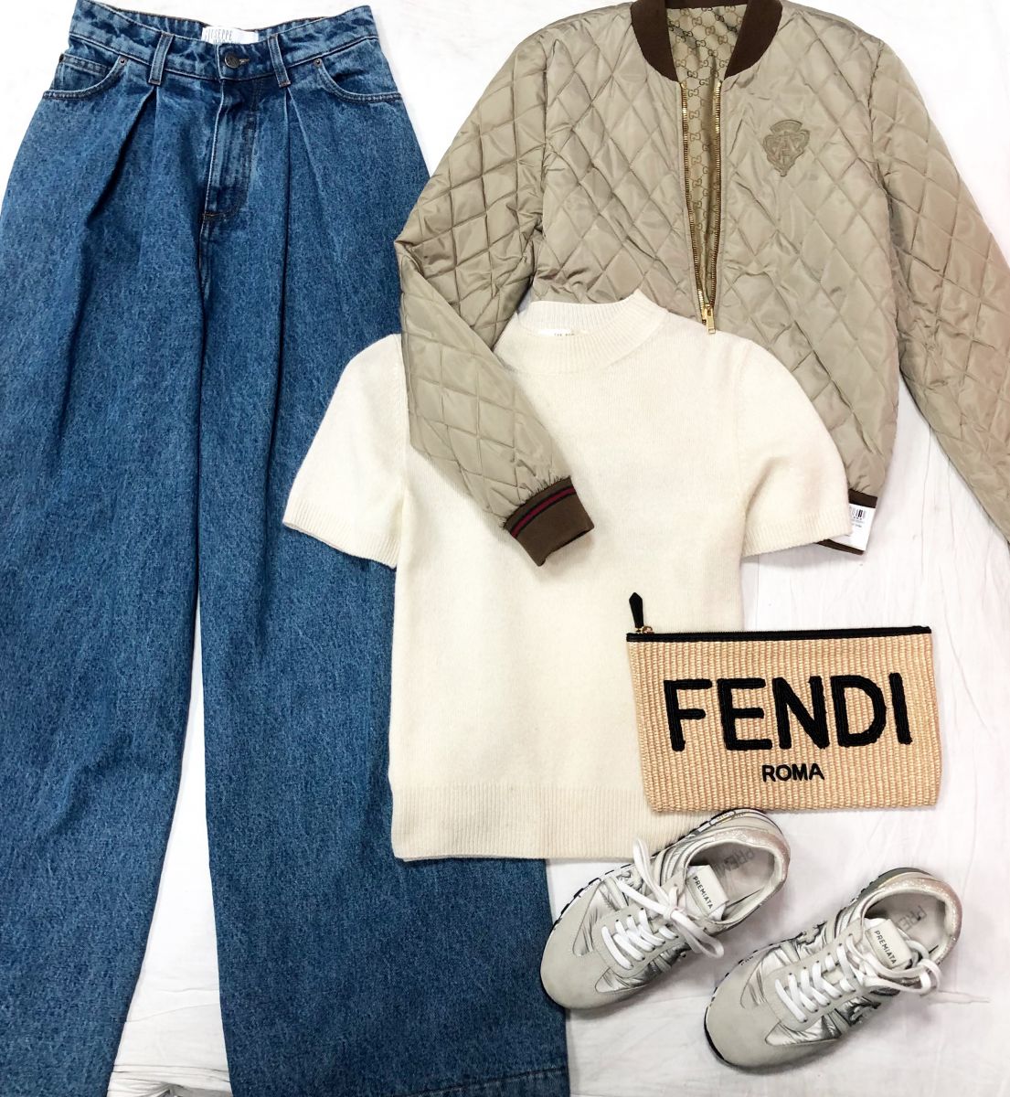 Бомбер двухсторонний GUCCI размер S цена 31 314 руб 
Кофта /кашемир / The Row размер S цена 7 828 руб 
Кроссовки Premiata размер 37 цена 15 655 руб /новые/ 
Клатч Fendi