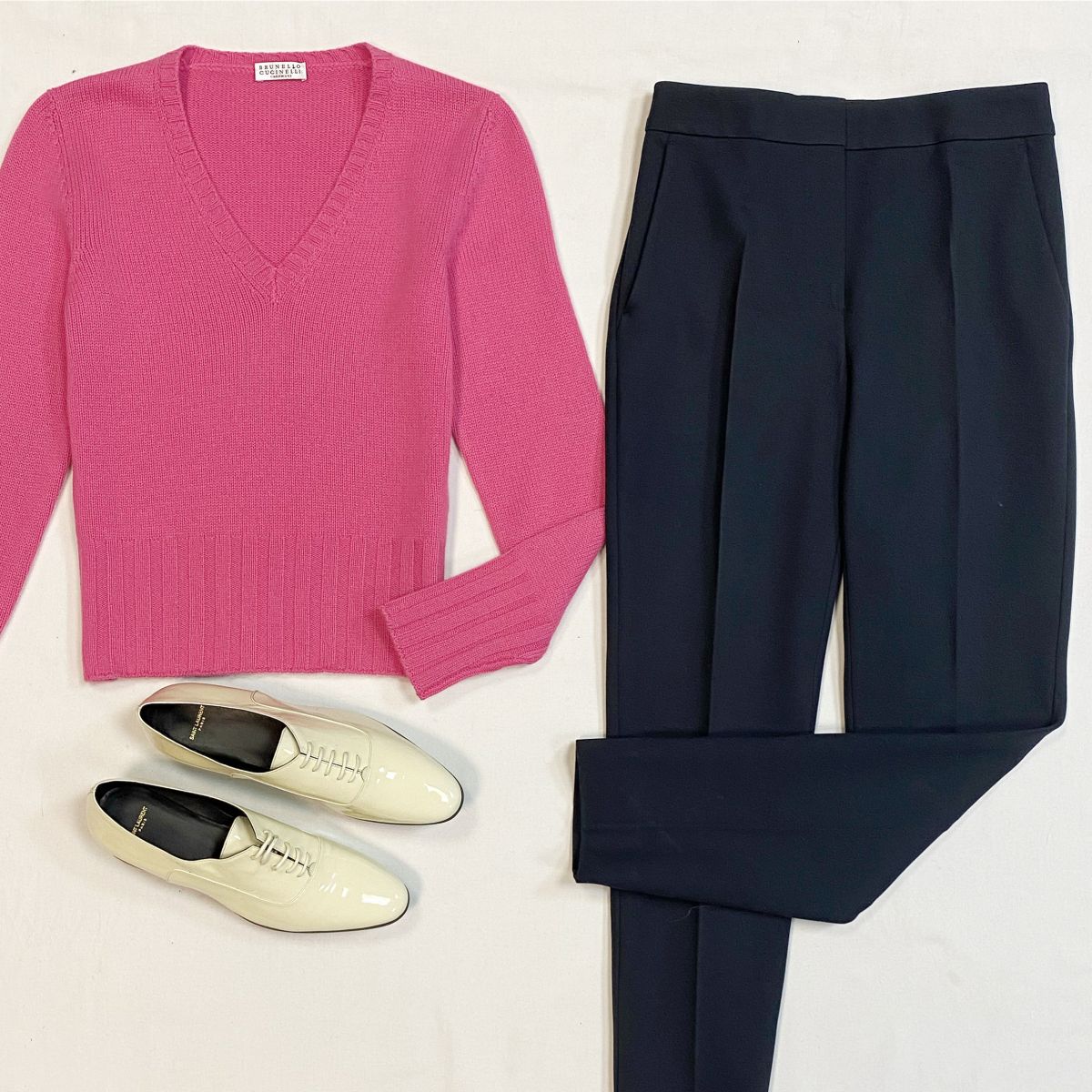 Кофта/кашемир/ Brunello Cucinelli размер XS цена 12 308 рубБрюки Max Mara раз36 цена 4 616 рубБотинки Saint Laurent раз38.5 цена 18 462 руб