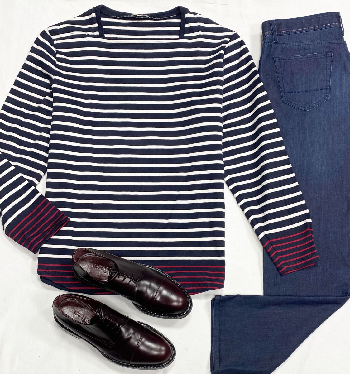 #mechtamen Кофта Burberry размер XXL цена 4 697 руб
Джинсы Richard J Brown размер 33 цена 10 959 руб
Ботинки Dolce Gabbana размер 42 цена 23 483 руб