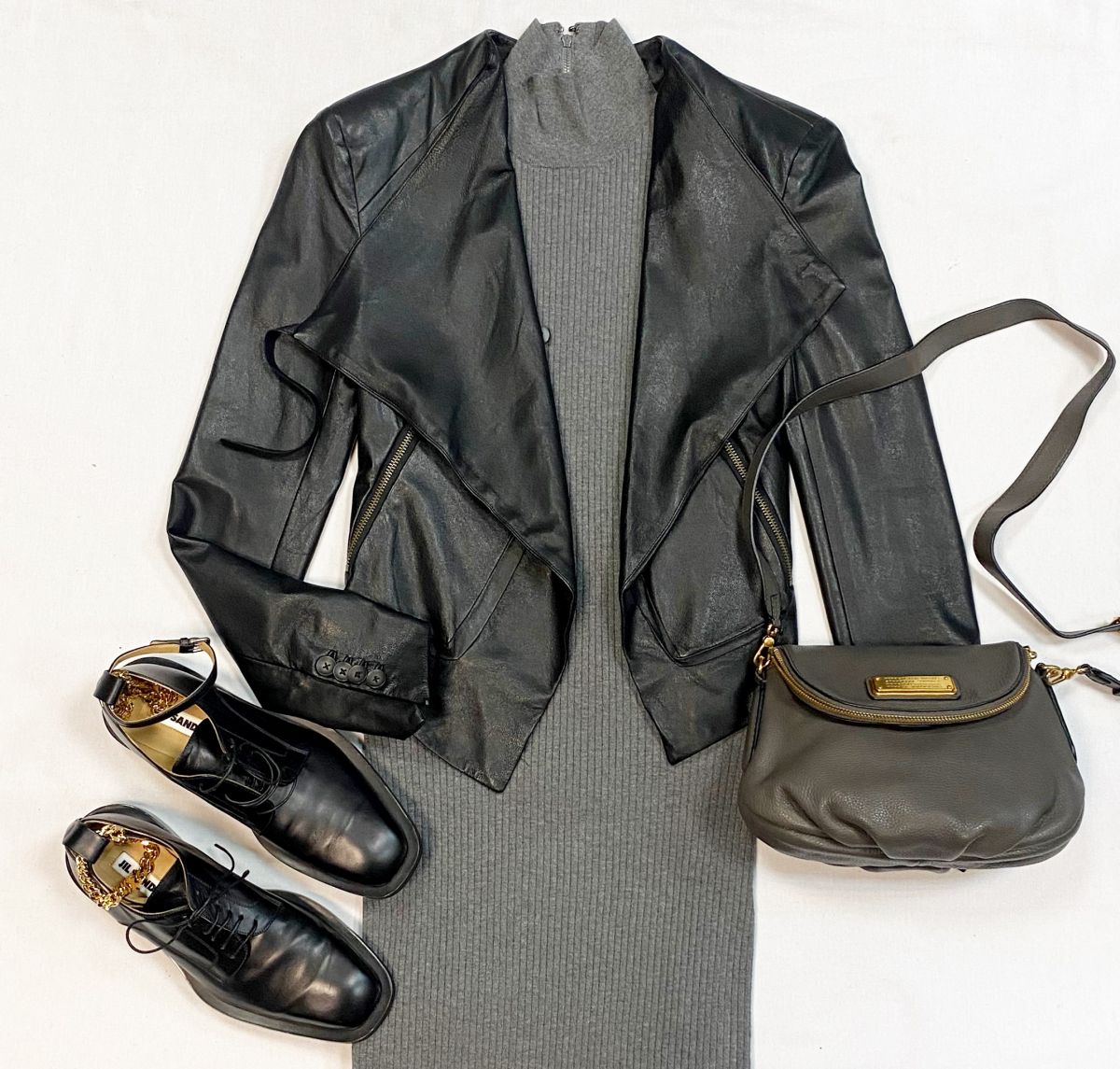 Куртка/кожа/ Helmut Lang размер S цена 10 770 руб
Платье Alice Olivia размер XS цена 10 770 руб
Ботинки Jil Sander размер 37.5 цена 23 078 руб
Сумка Marc Jacobs 