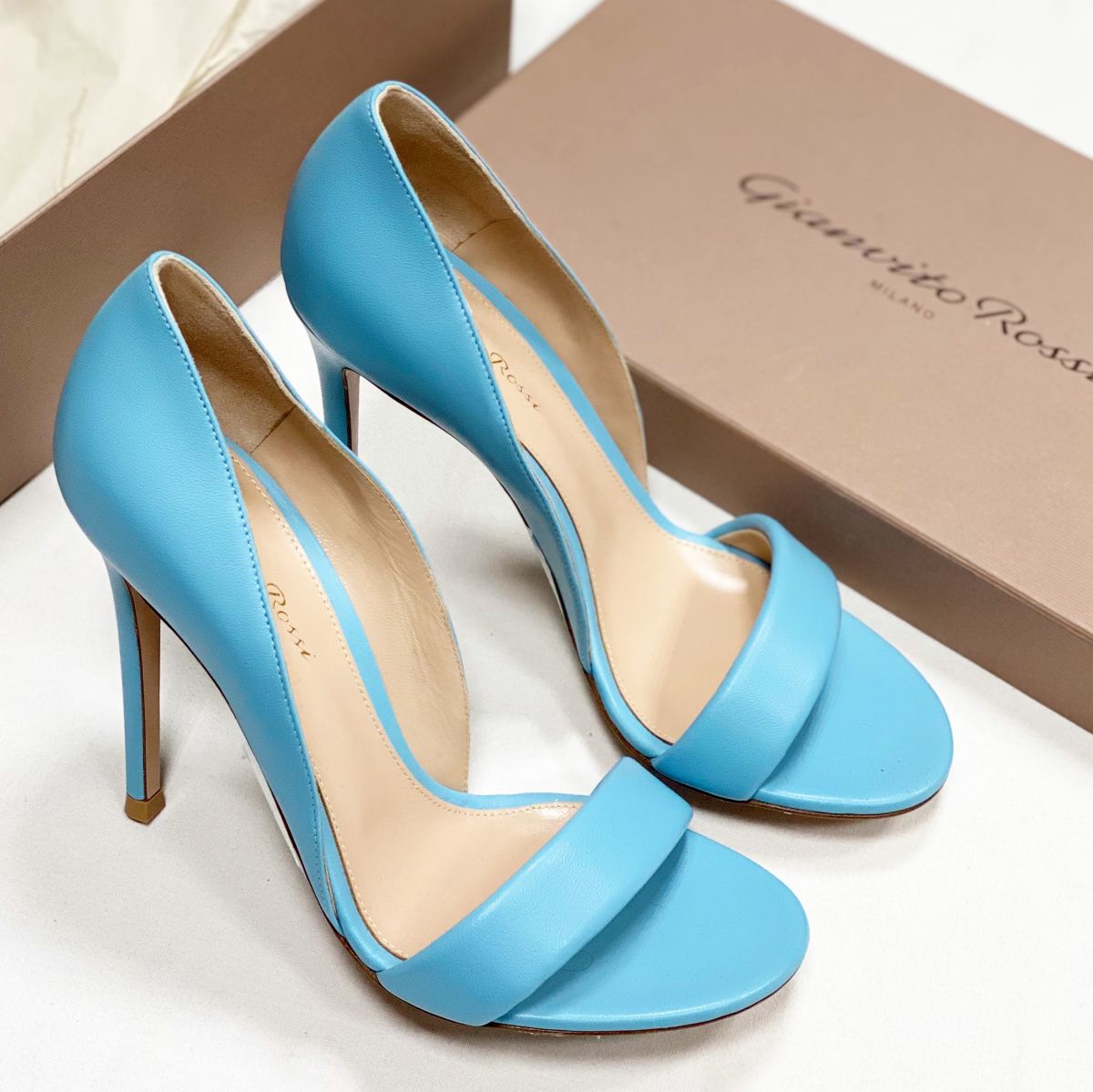Босоножки Gianvito Rossi размер 38.5 цена 23 483 руб / новый / 