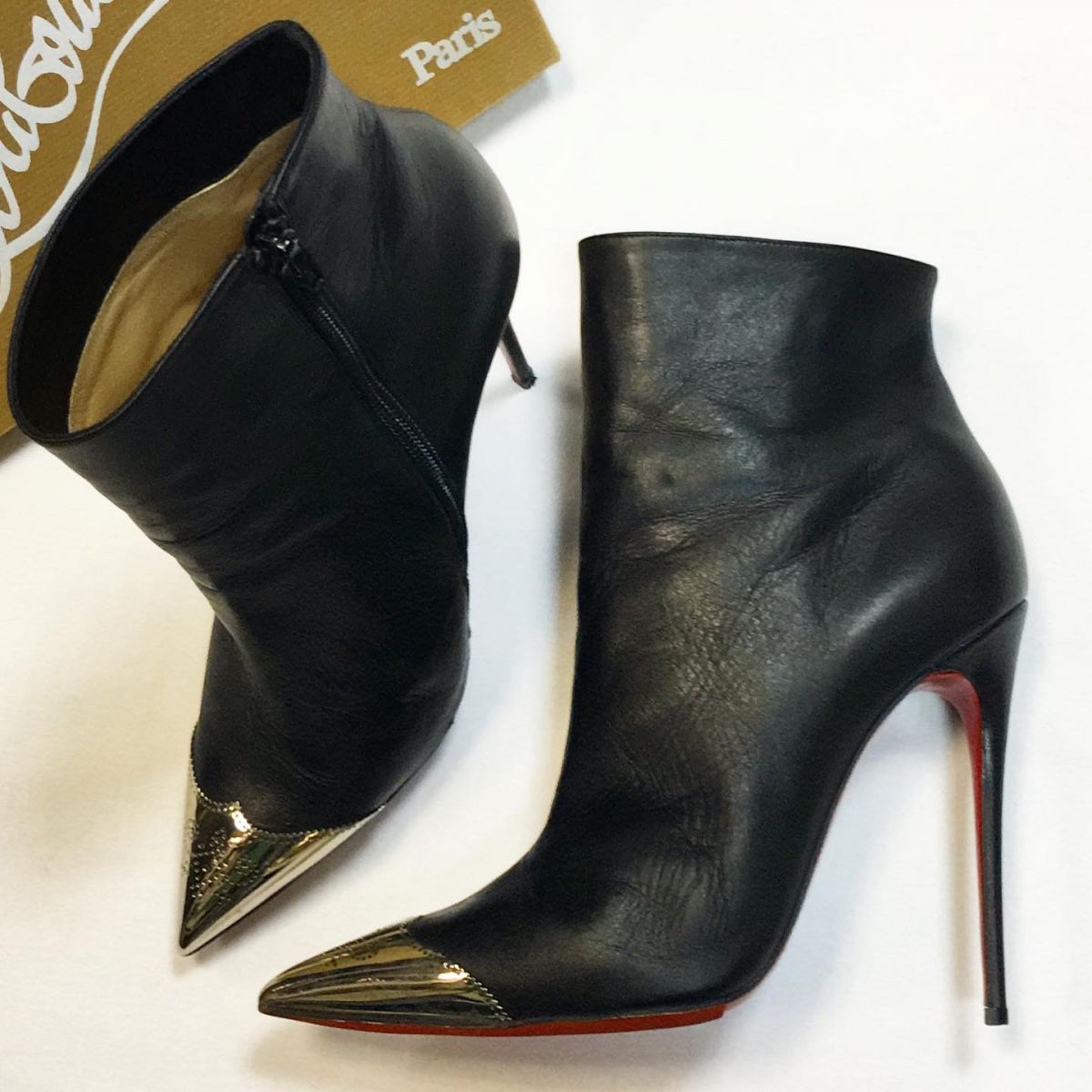 Ботильоны LOUBOUTIN  размер 38 цена 18 463 руб 