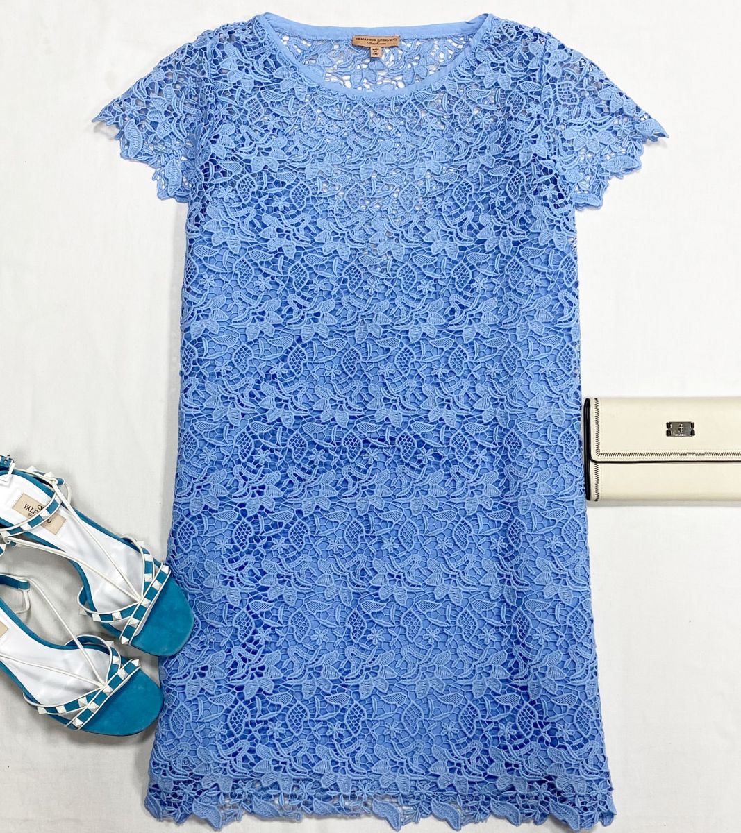 Платье/ шитье/ Ermanno Scervino размер 42 цена 23 483 руб
Босоножки Valentino размер 38.5 цена 23 483 руб