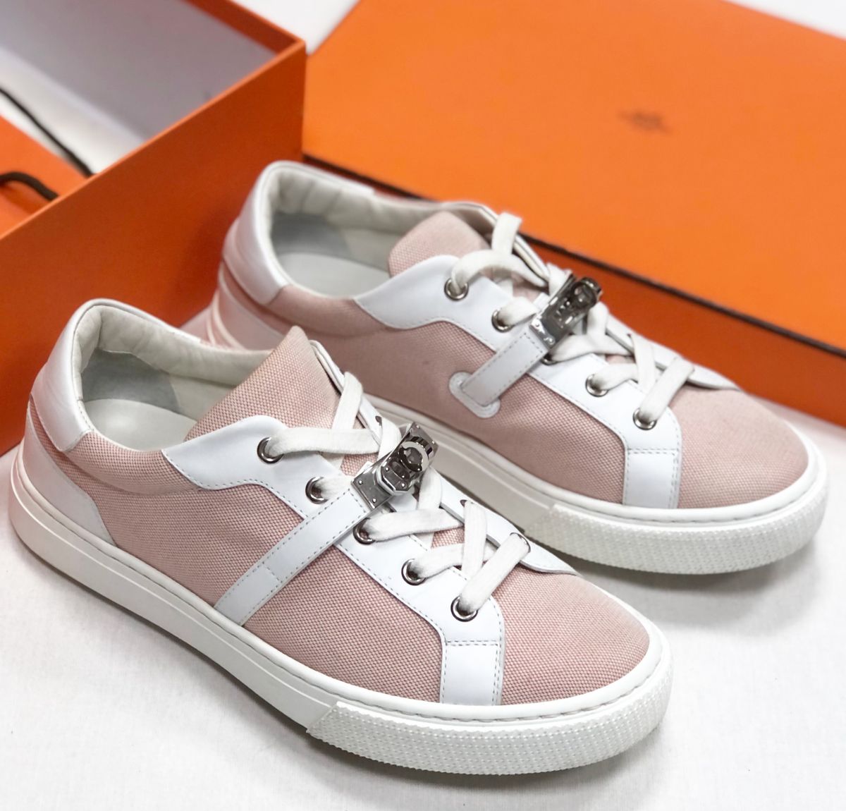 Кеды Hermès размер 38.5 цена  46 965 руб
