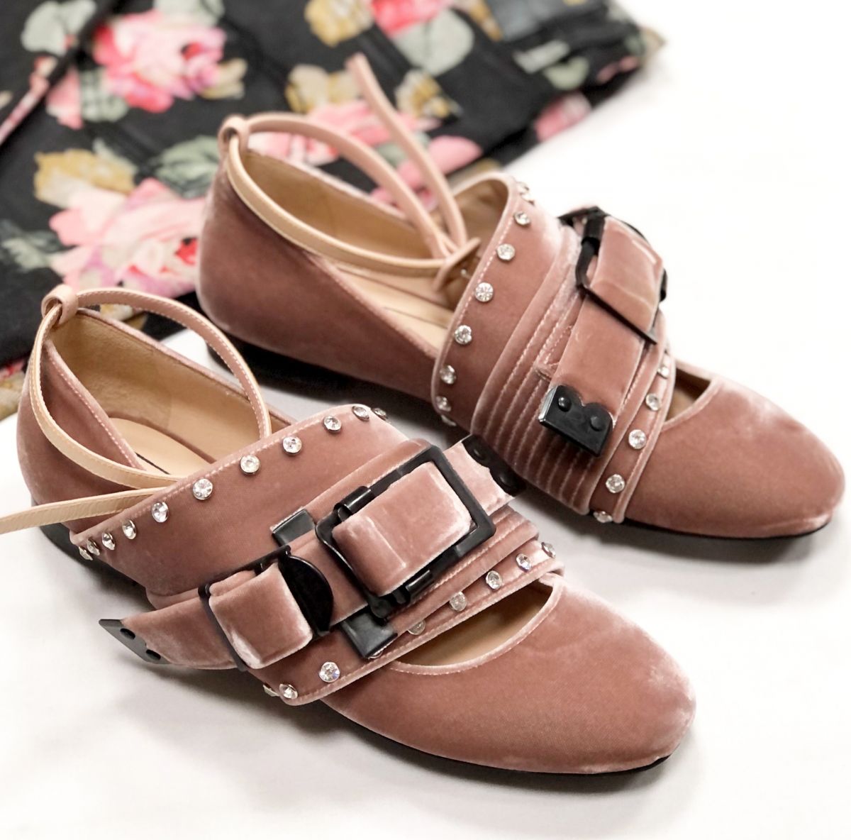 Балетки /бархат/ камни/ N21 размер 38.5 цена 23 483 руб
