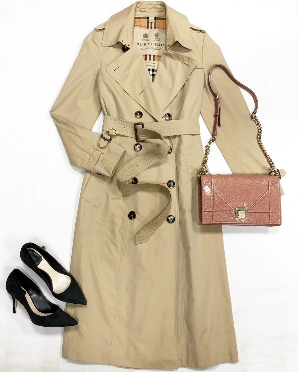 Плащ Burberry размер 40 цена 23 483 руб
Туфли Christian Dior размер 37 цена 15 655 руб
Сумка Christian Dior