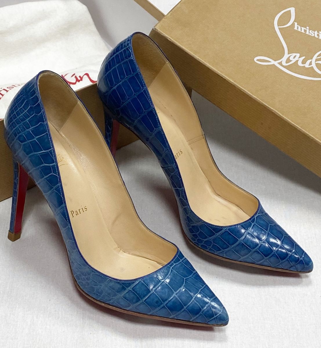 Туфли Louboutin размер 38.5 цена 46 965 руб
