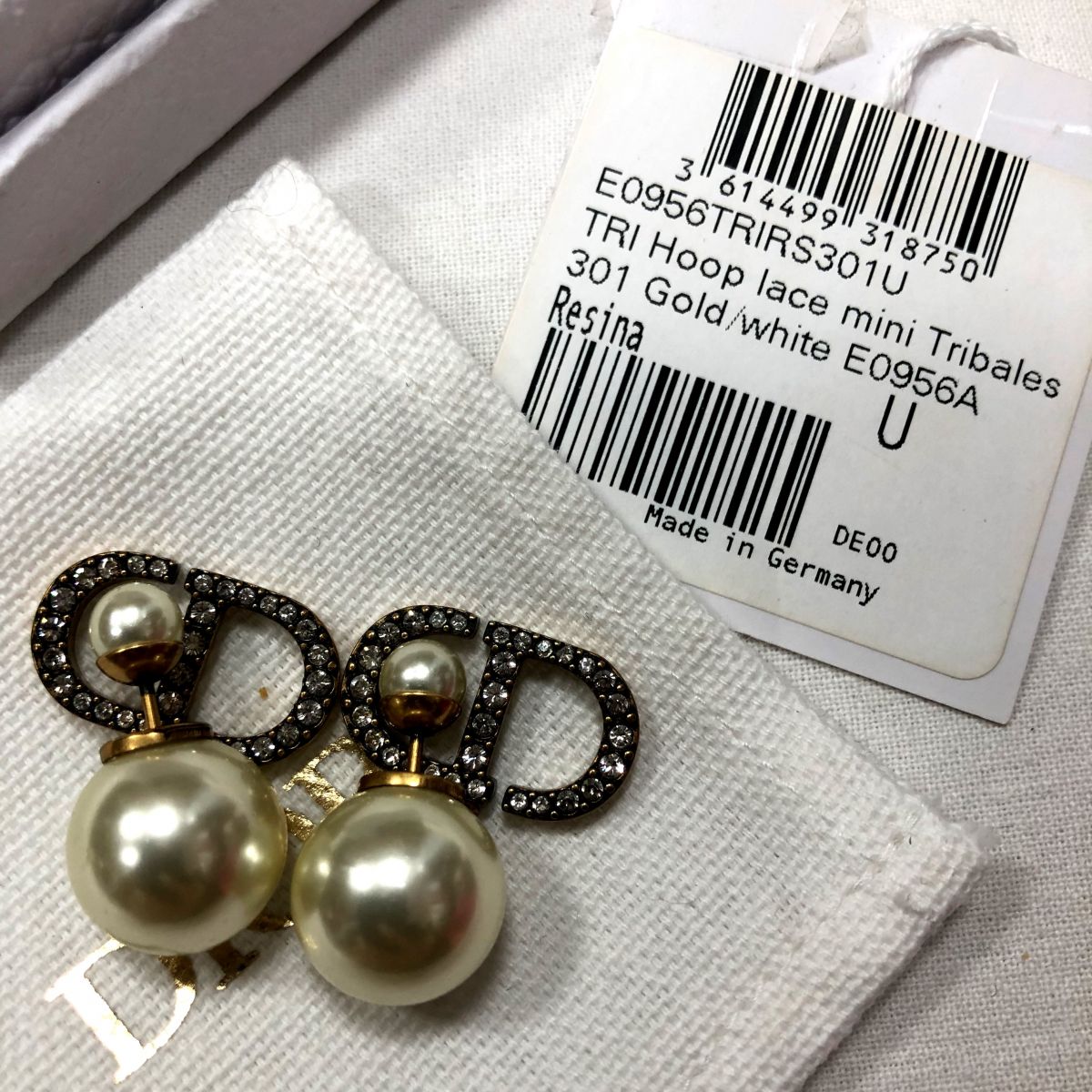 Серьги DIOR цена 31 
314 руб