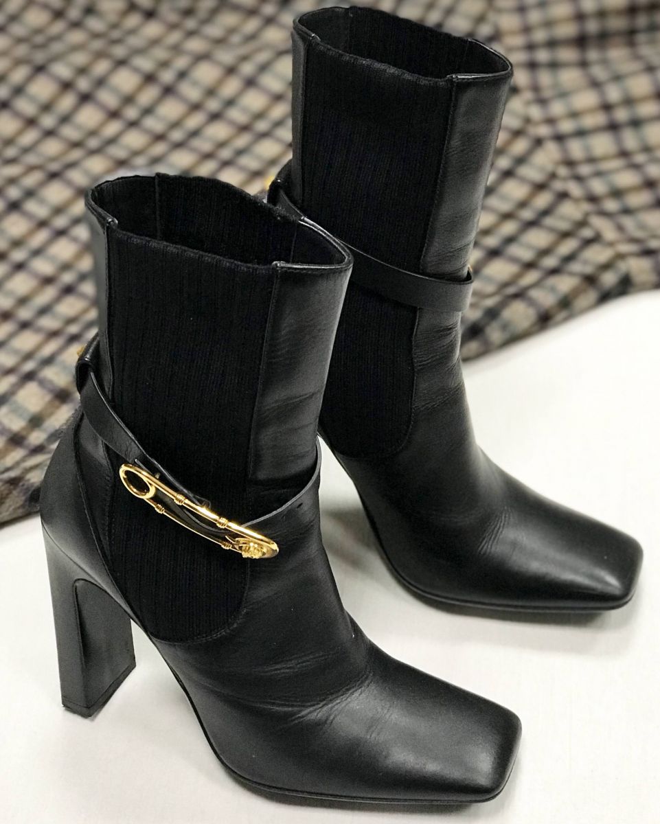 Ботильоны Versace размер 39 цена 15 655 рую