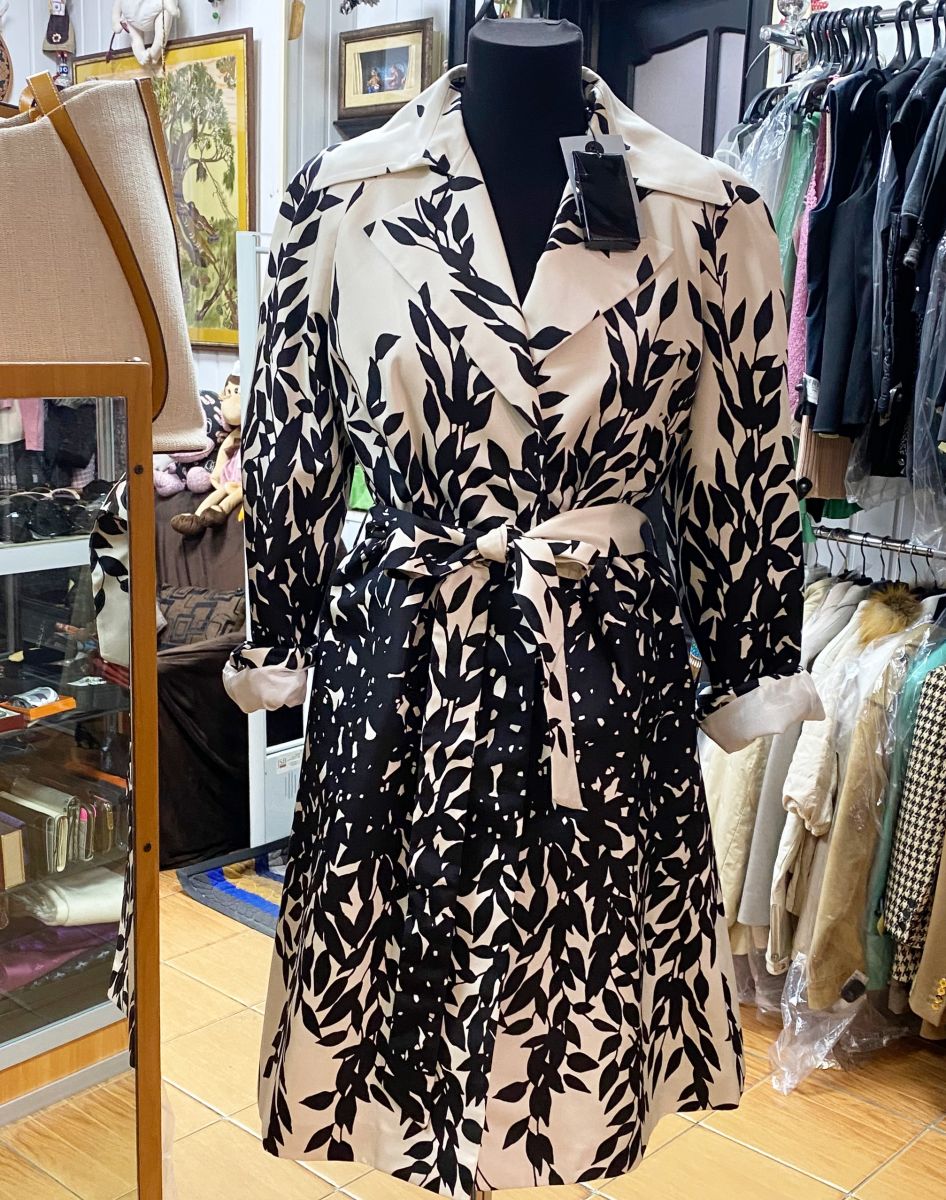 Плащ Blumarine размер 46 цена 10 959 руб/с биркой/ 