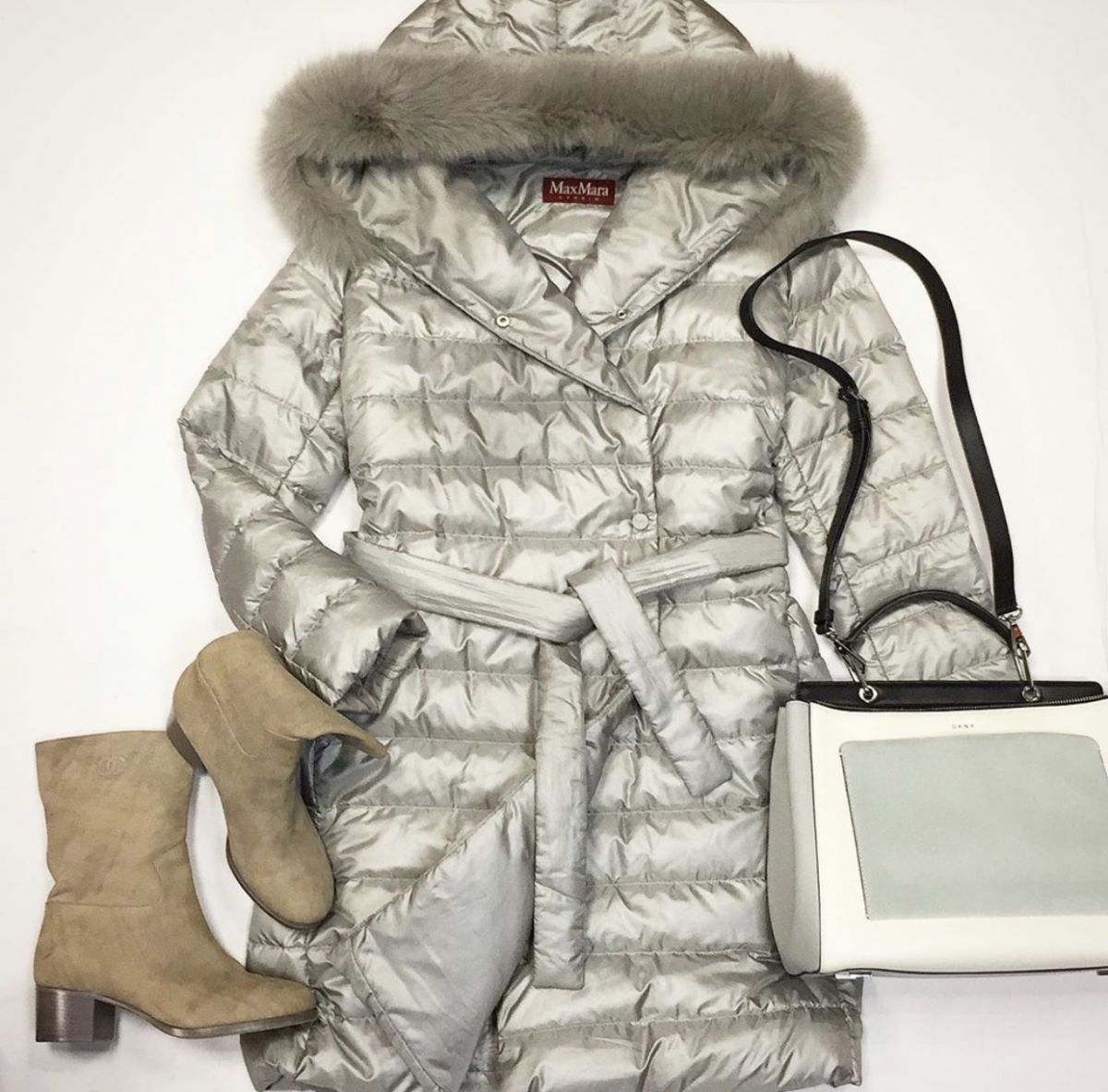 Пуховик Max Mara размер 44 цена 23 077 руб Сапоги Chanel размер 37.5 цена 13 847 руб Сумка DKNY 