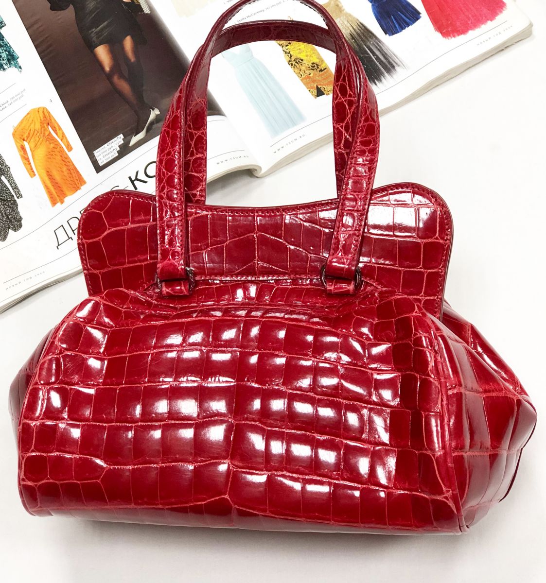 Сумочка /крокодил/ Alaïa размер 24/14 цена 54 793 руб