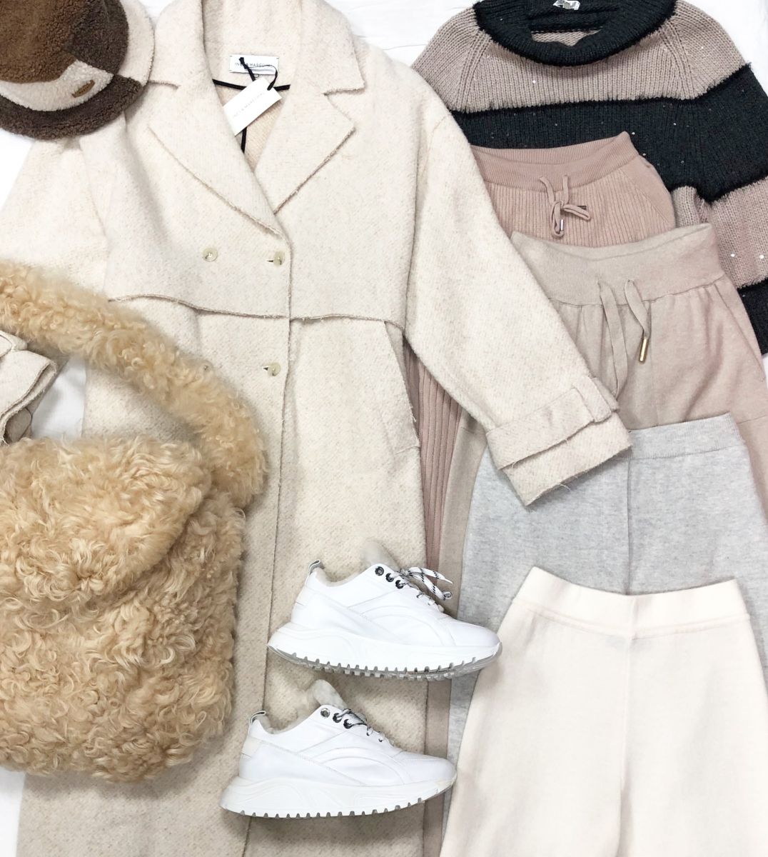 Пальто INES &amp; MARECHAL размер 38 цена 54 794 руб /новое с ценником/ Брюки /кашемир/ FALCONERI /BRUNELLO CUCCINELLI / LORENA ANTONIAZZI / LORO PIANA размер S\M цена 12 524 / 18 768 руб / 23 483 руб / 37 572 руб Кроссовки BOGNER размер 9.5 цена 46 965 руб Сумка SAINT LAURENT