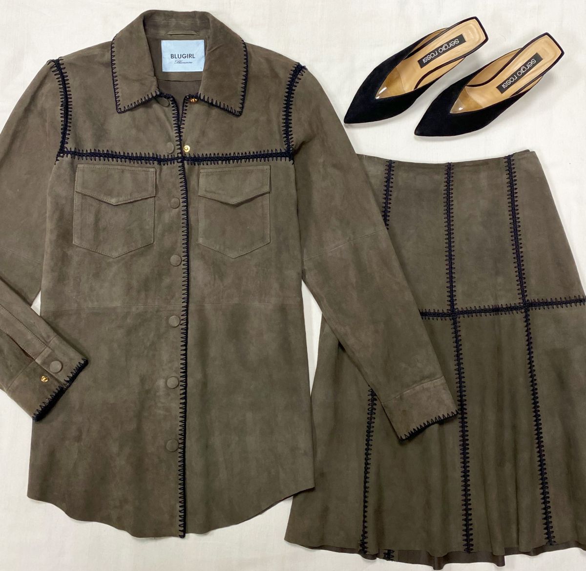 Костюм / жакет + юбка / замша / Blugirl Blumarine размер 38 цена 23 483 руб 
Мюли Sergio Rossi размер 40 цена 31 310 руб