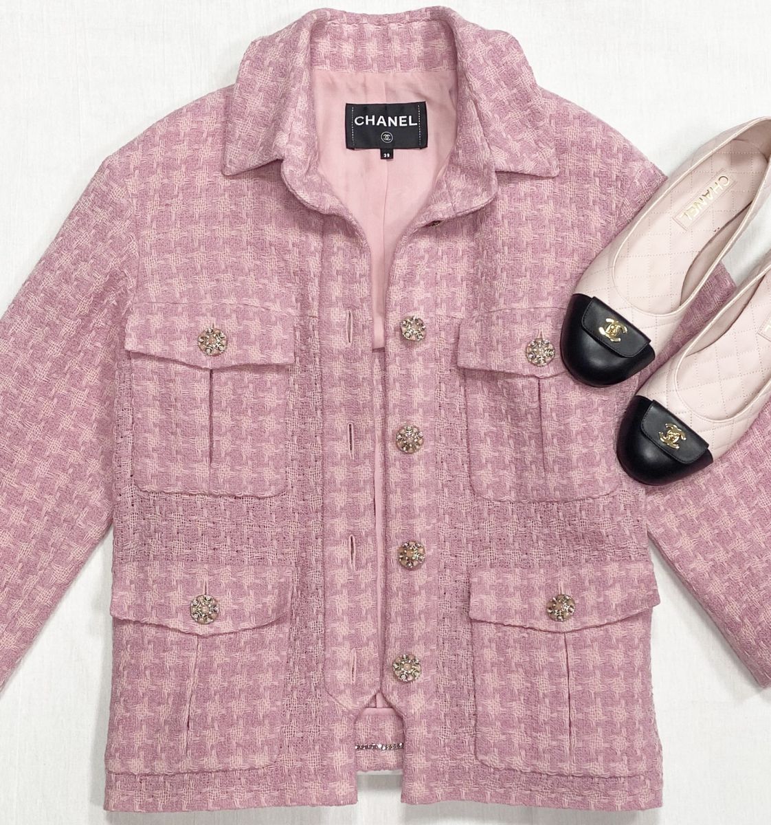 Жакет / твид/ Chanel размер 38 цена 234 825 руб
