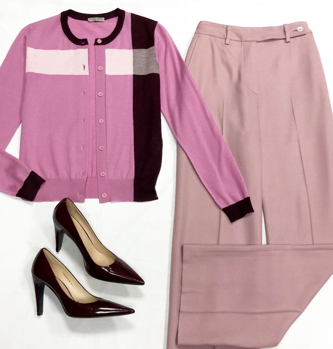 Кардиган- Кофта BOTTEGA VENETA размер 36 цена 18 786 руб
Брюки Kiton размер 42 цена 46 965 руб
Туфли размер 39 цена 10 959 руб