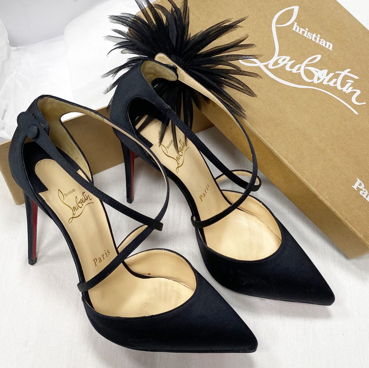 Босоножки Louboutin размер 38 цена 31 310 руб