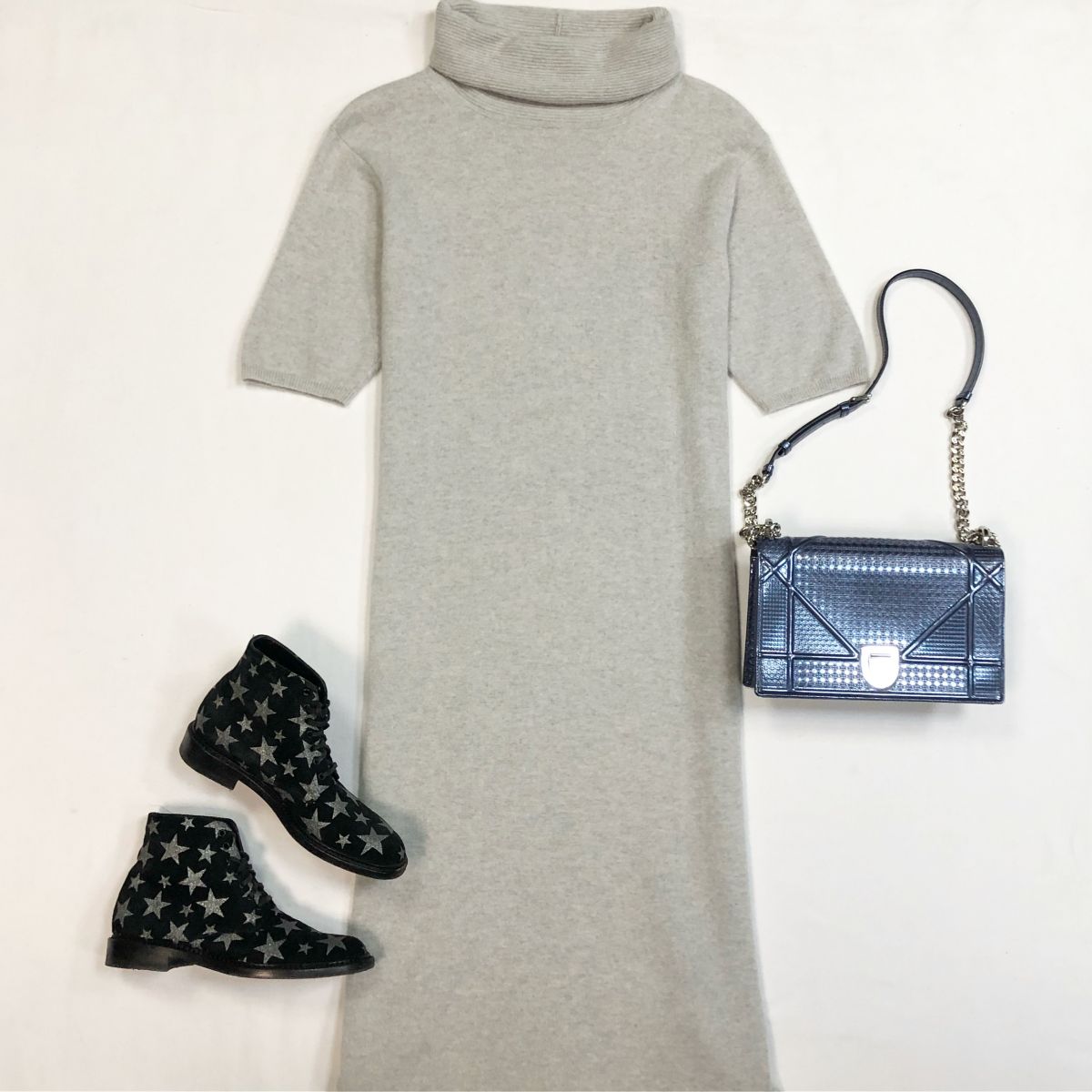 Платье Max Mara размер 38 цена 7 693 рубБотинки Saint Laurent размер 36 цена 23 078 рубСумка Dior