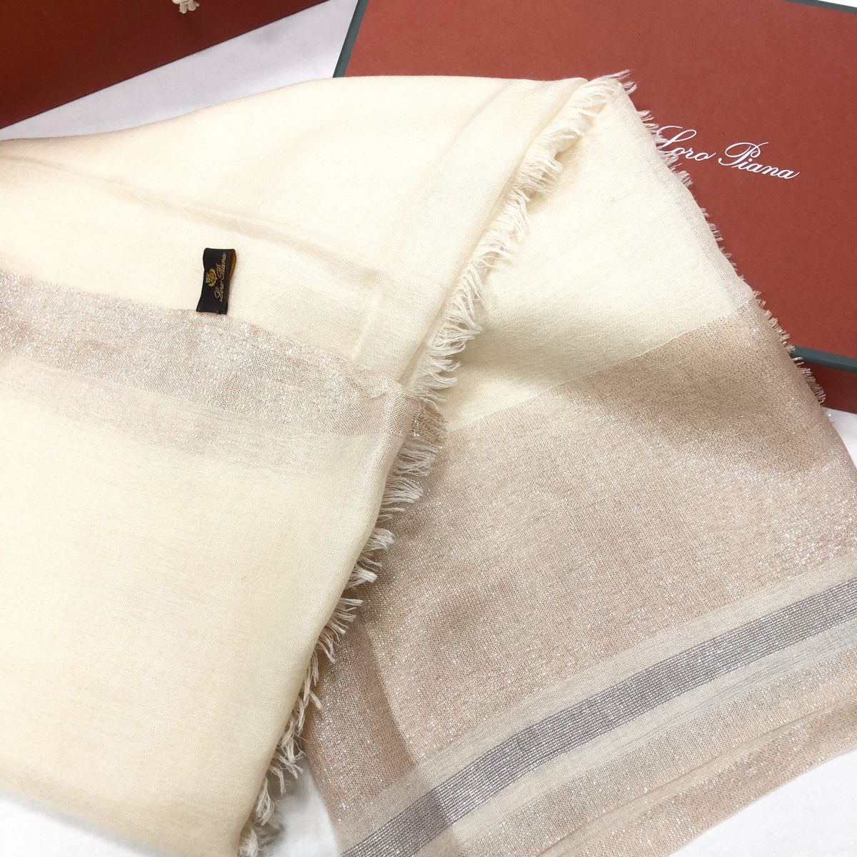Палантин LORO PIANA цена 30 770 руб 