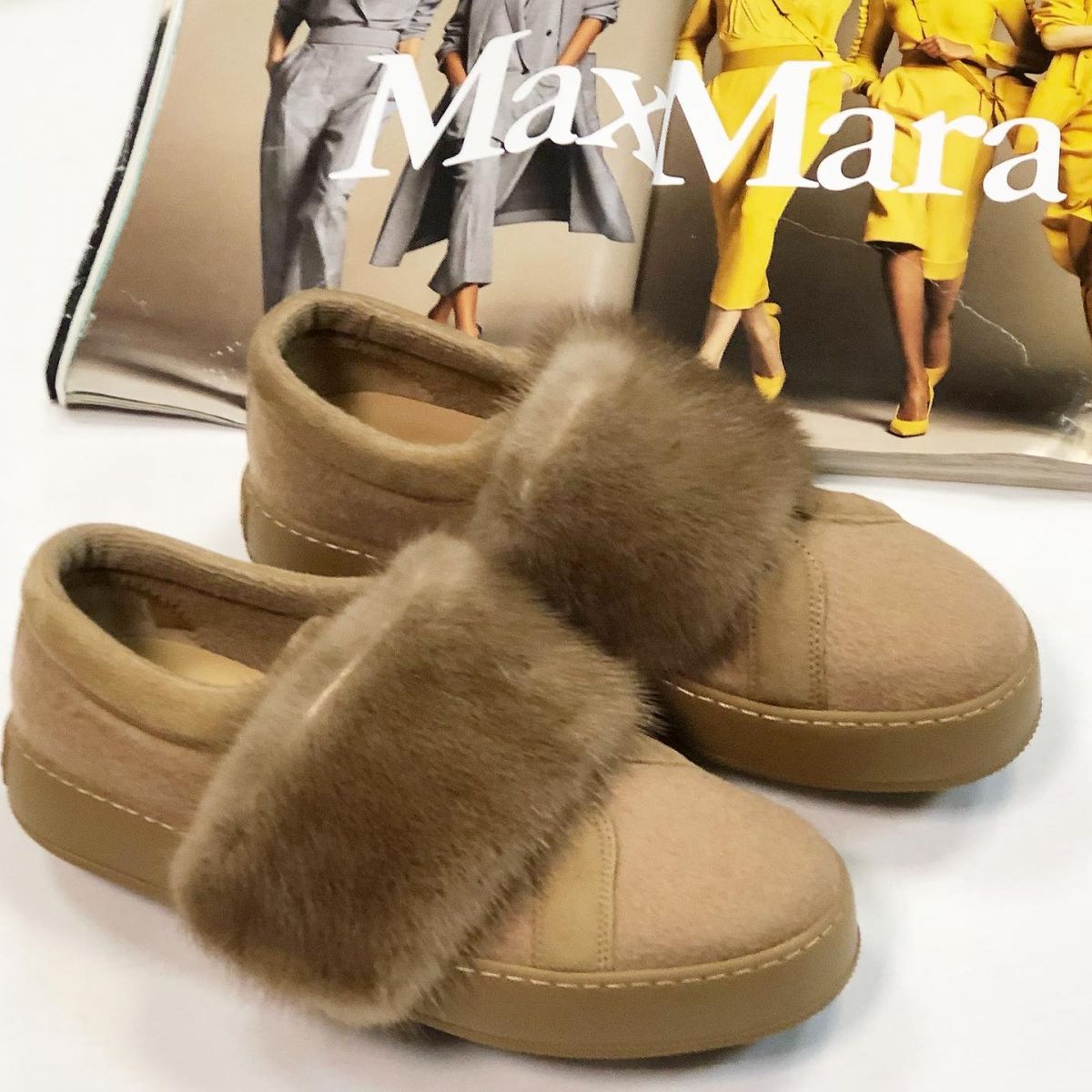 Слипоны / отделка мех норки / Max Mara  размер 37 цена 15 385 руб 