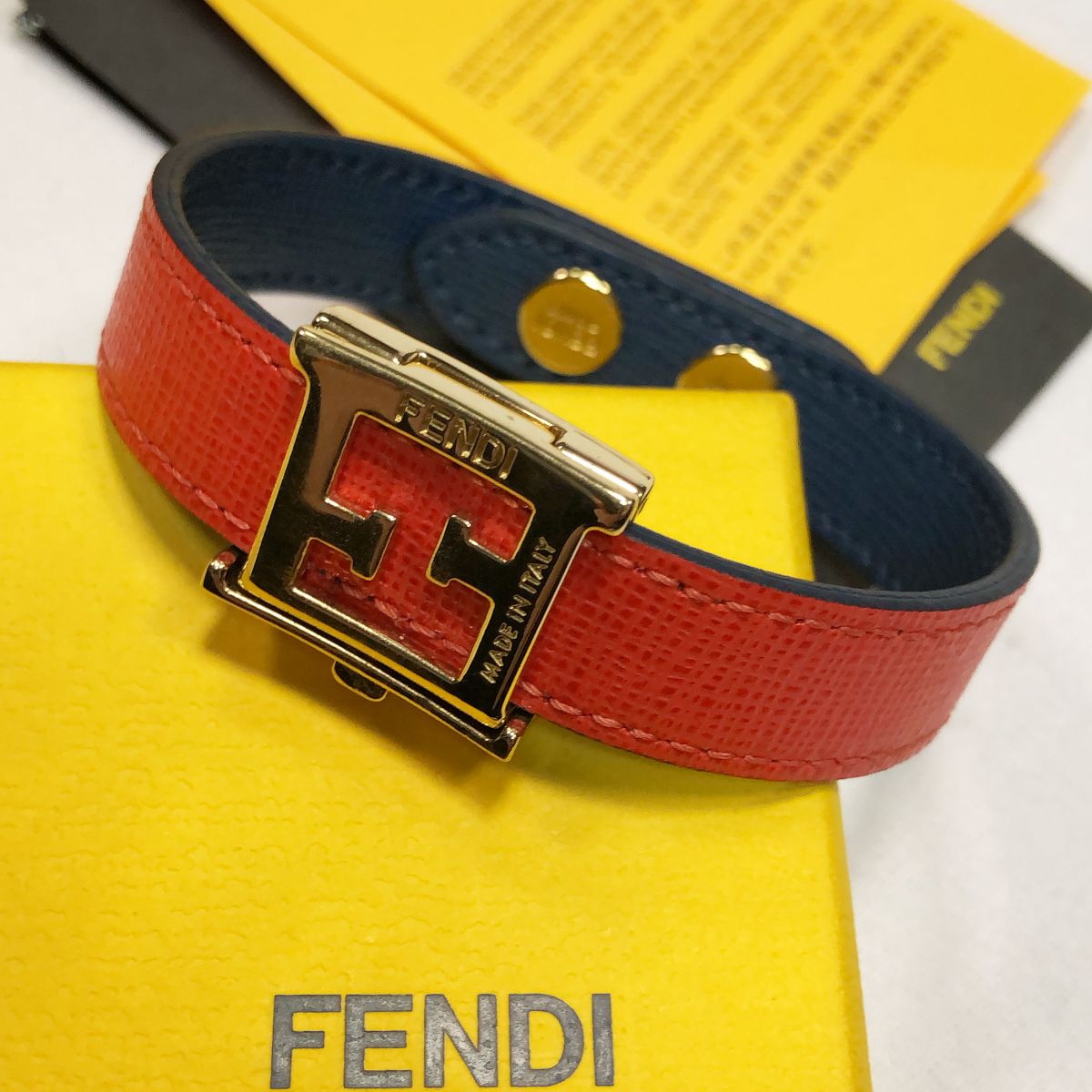 Браслет Fendi  цена 7 693 руб