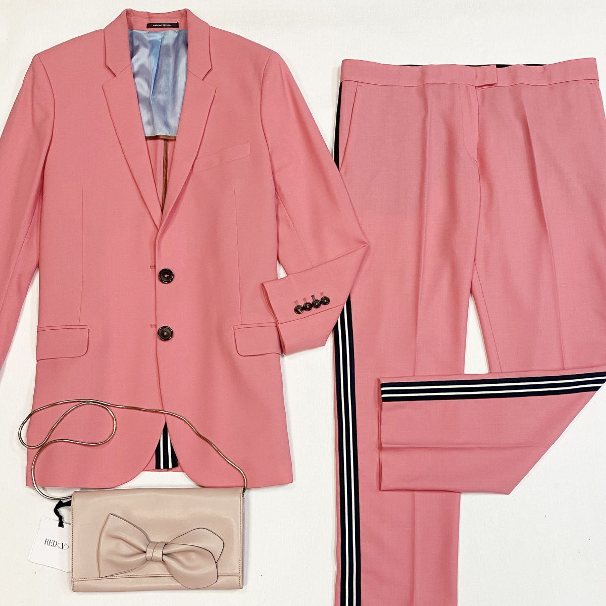 Костюм Paul Smiten размер 44 цена 15 385 рубКлатч Red Valentino