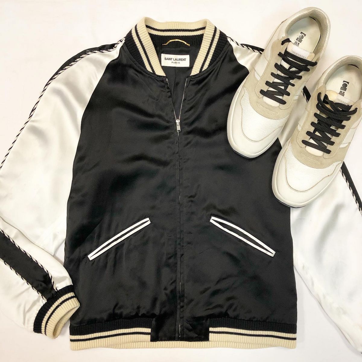 Бомбер Saint Laurent  размер 42 цена 23 078 руб Кроссовки Celine  размер 40 цена 15 385 руб