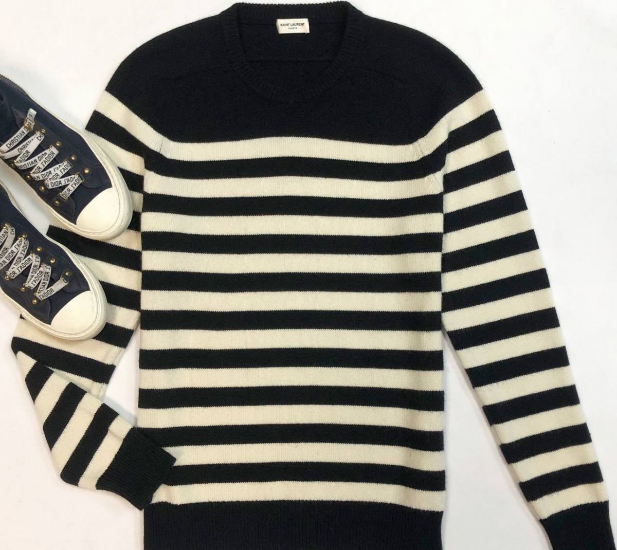Кофта Saint Laurent размер S цена 23 078 руб
Кеды Dior размер 38 цена 23 078 руб