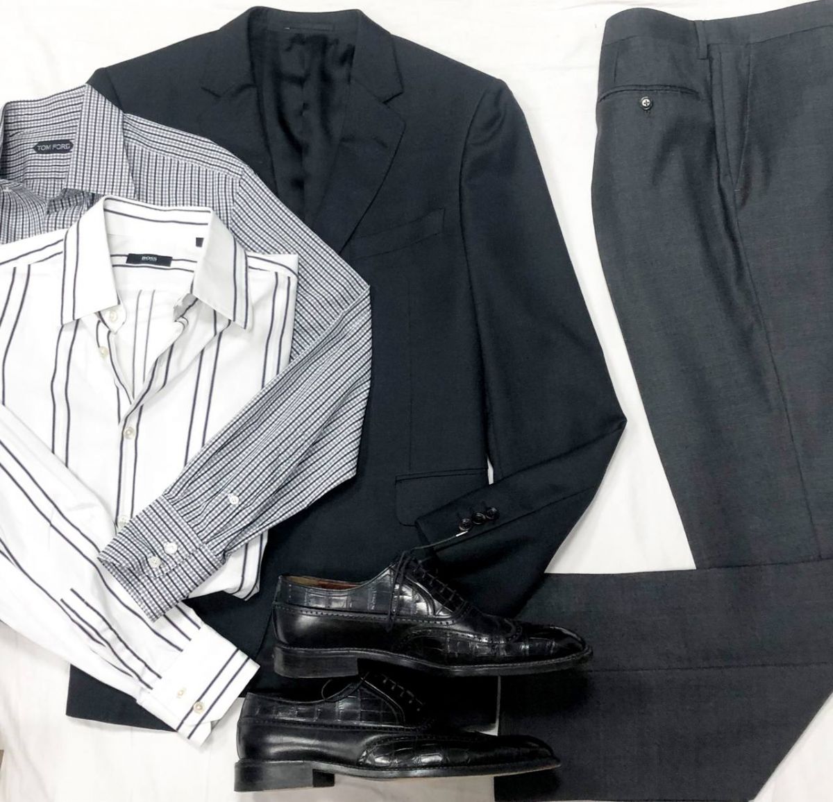 #Mechtamen
Пиджак GUCCI размер 54  цена 9 393 руб 
Брюки LARDINI Keep Me размер 54/56 цена 6 262 руб 
Рубашки Tom Ford / Hermès