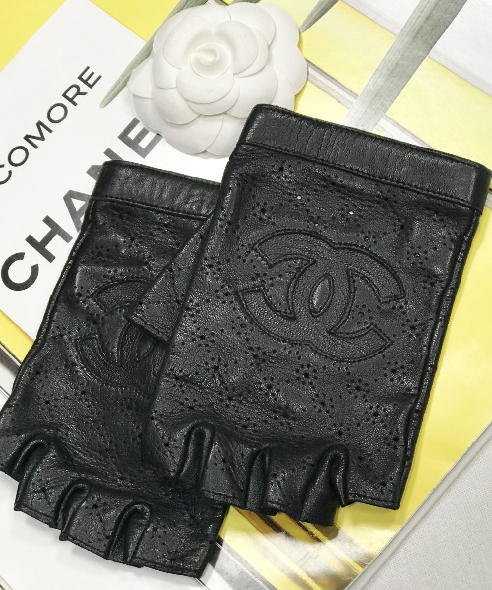 Митенки Chanel цена 46 966 руб