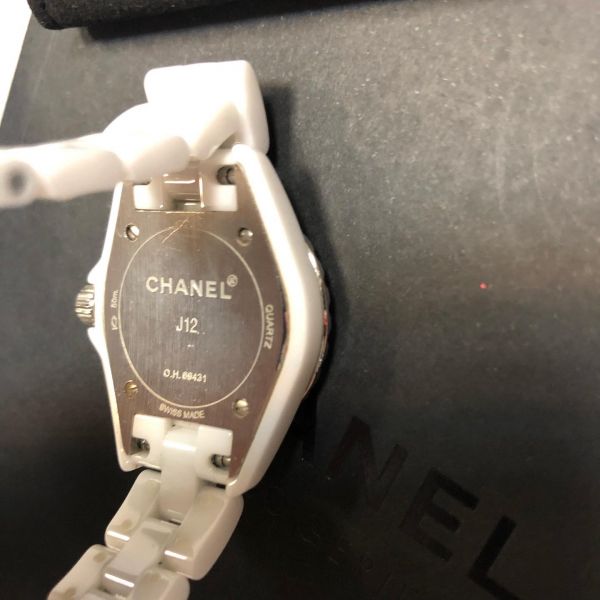 Часы Chanel 
