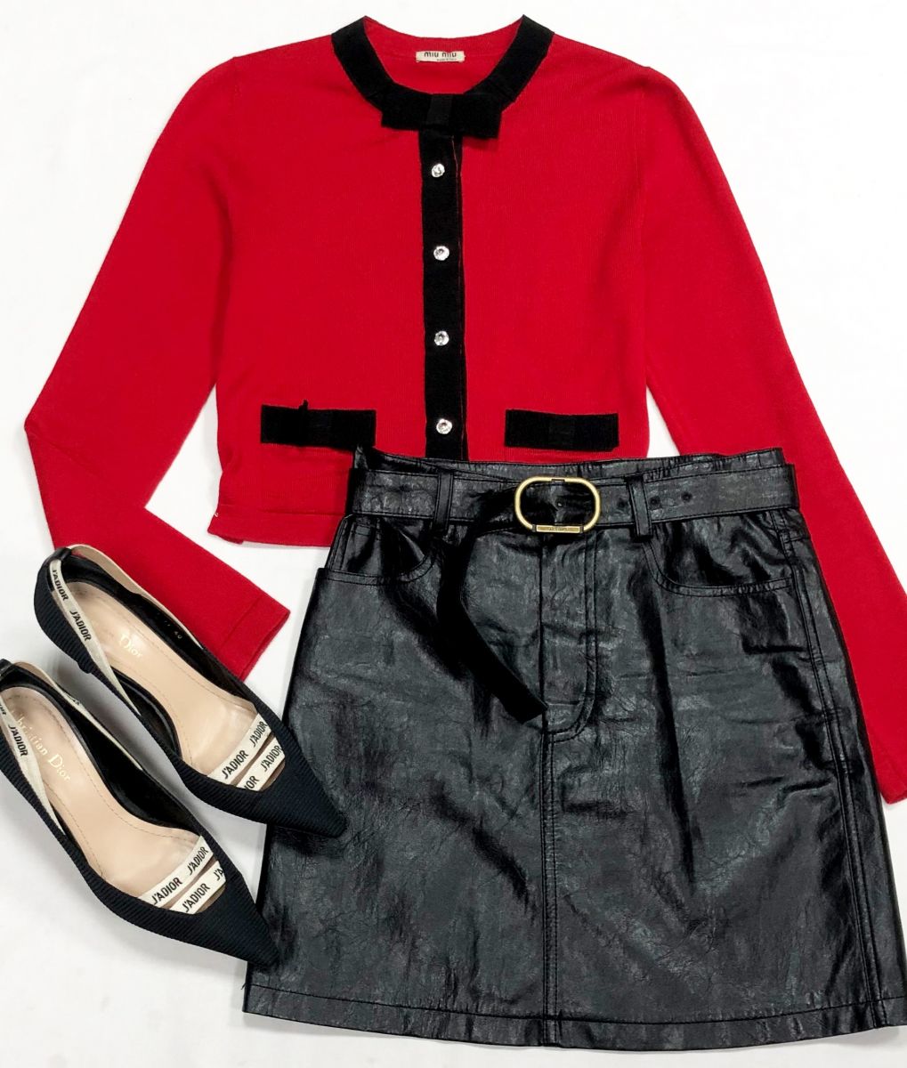 Кардиган-Кофта Miu Miu размер 38 цена 10 959 руб
Юбка Twinset размер 38 цена 4 697 руб
ТуФли Christian Dior размер 40 цена 31 310 руб