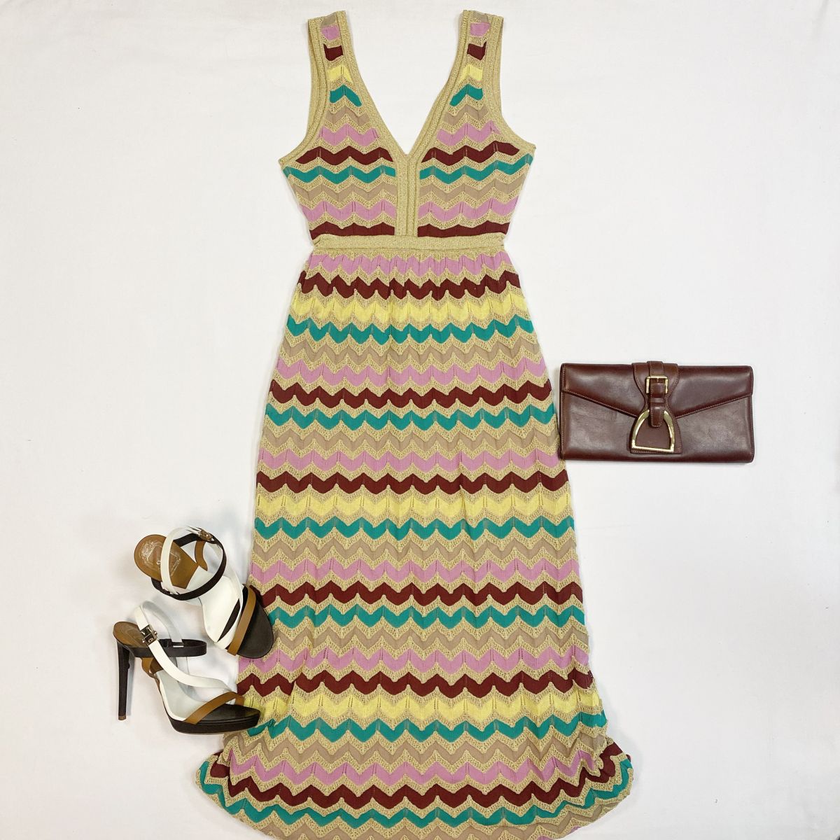 Платье Missoni размер 40 цена 9 231 рубБосоножки Dior размер 38.5 цена 10 770 рубКлатч Ralpn Laurent