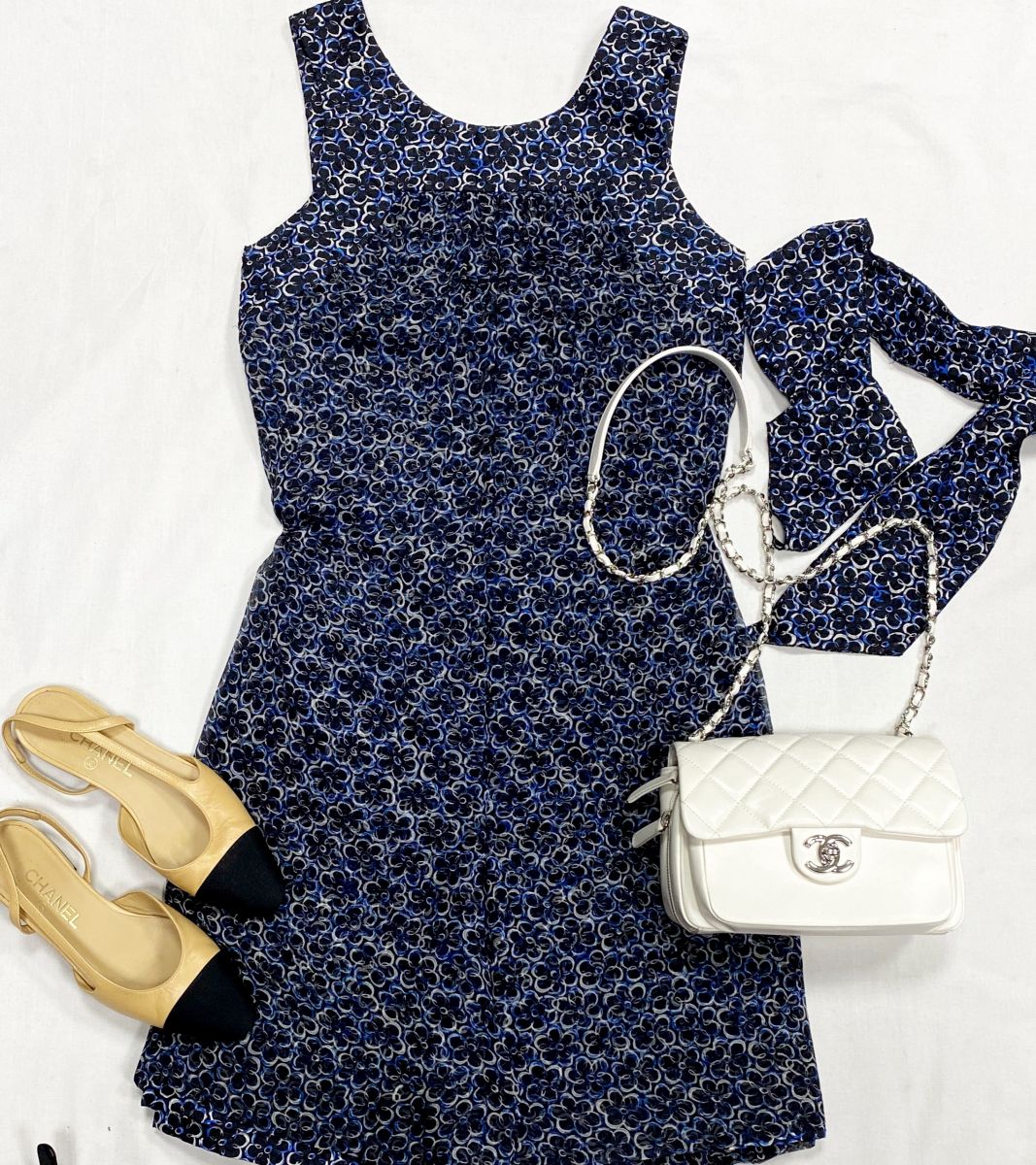 Комбинезон Chanel размер 38 цена 39 138 руб
Мюли Chanel размер 36 цена 46 965 руб
Сумка Chanel 