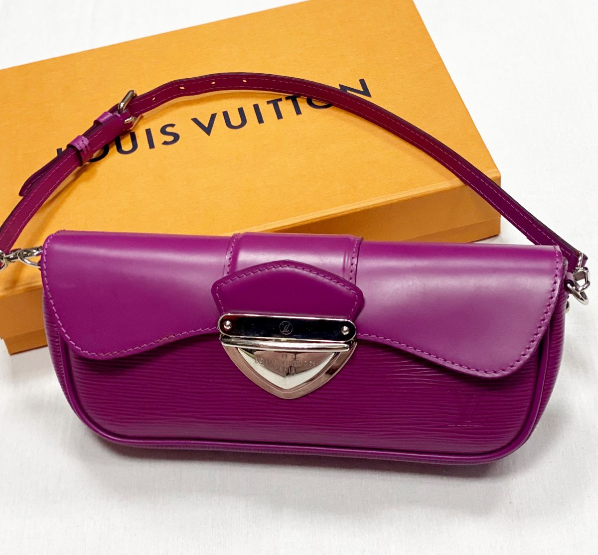 Сумка Louis Vuitton размер 25/11 цена 26 614 руб