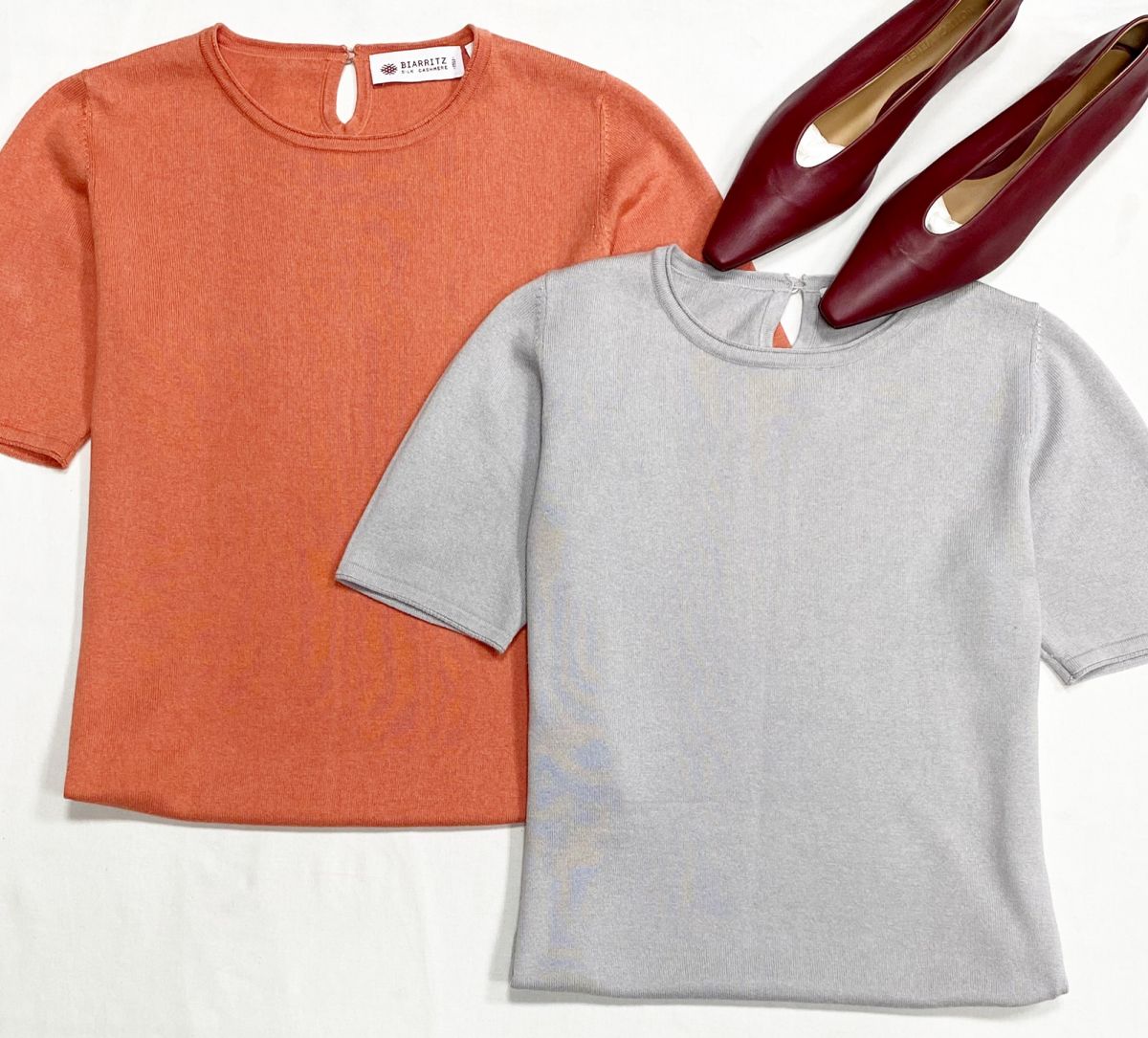 Кофты /кашемир/ Biarritz размер S цена по 7 693 руб
Балетки Bottega Veneta размер 37 цена 30 770 руб