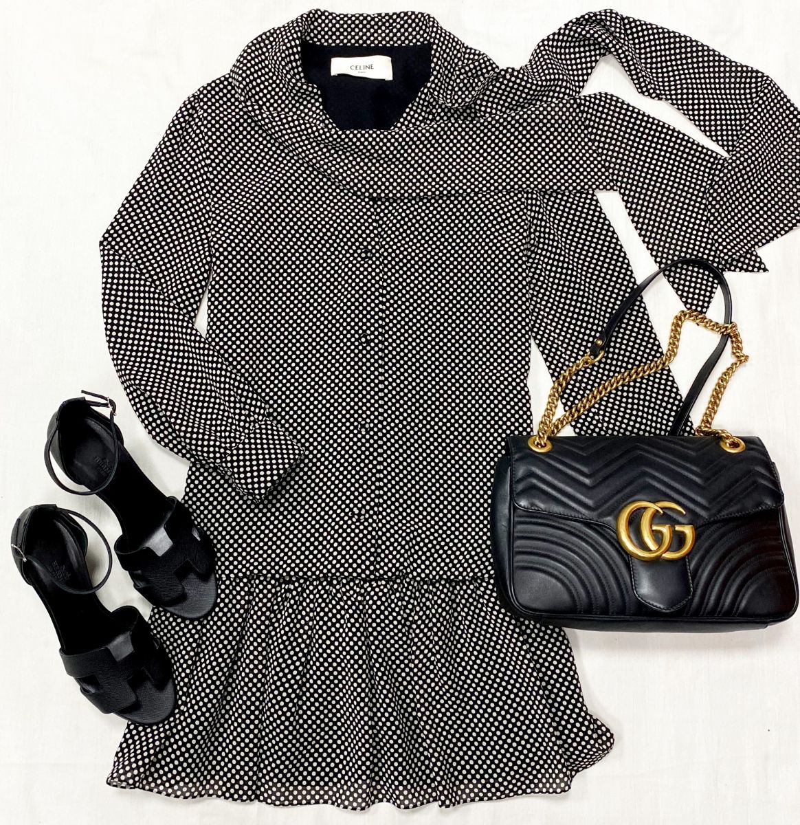 Платье / шелк / Celine размер 36 цена 46 965 руб 
Босоножки Hermès размер 40 цена 70 448 руб 
Сумка Gucci