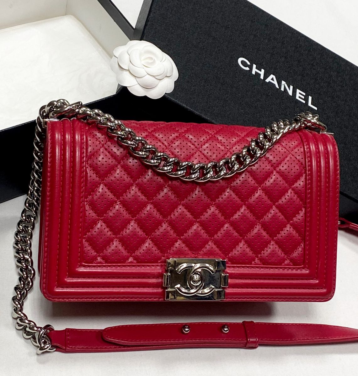 Сумка Chanel размер 24/14 цена 281 790 руб

