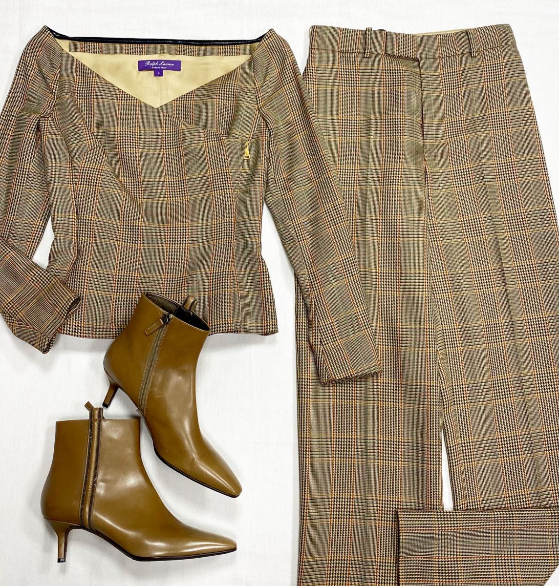 Костюм Ralph Lauren размер 2 цена 46 965 руб Ботильоны Brunello Cucinelli размер 39 цена 46 965 руб