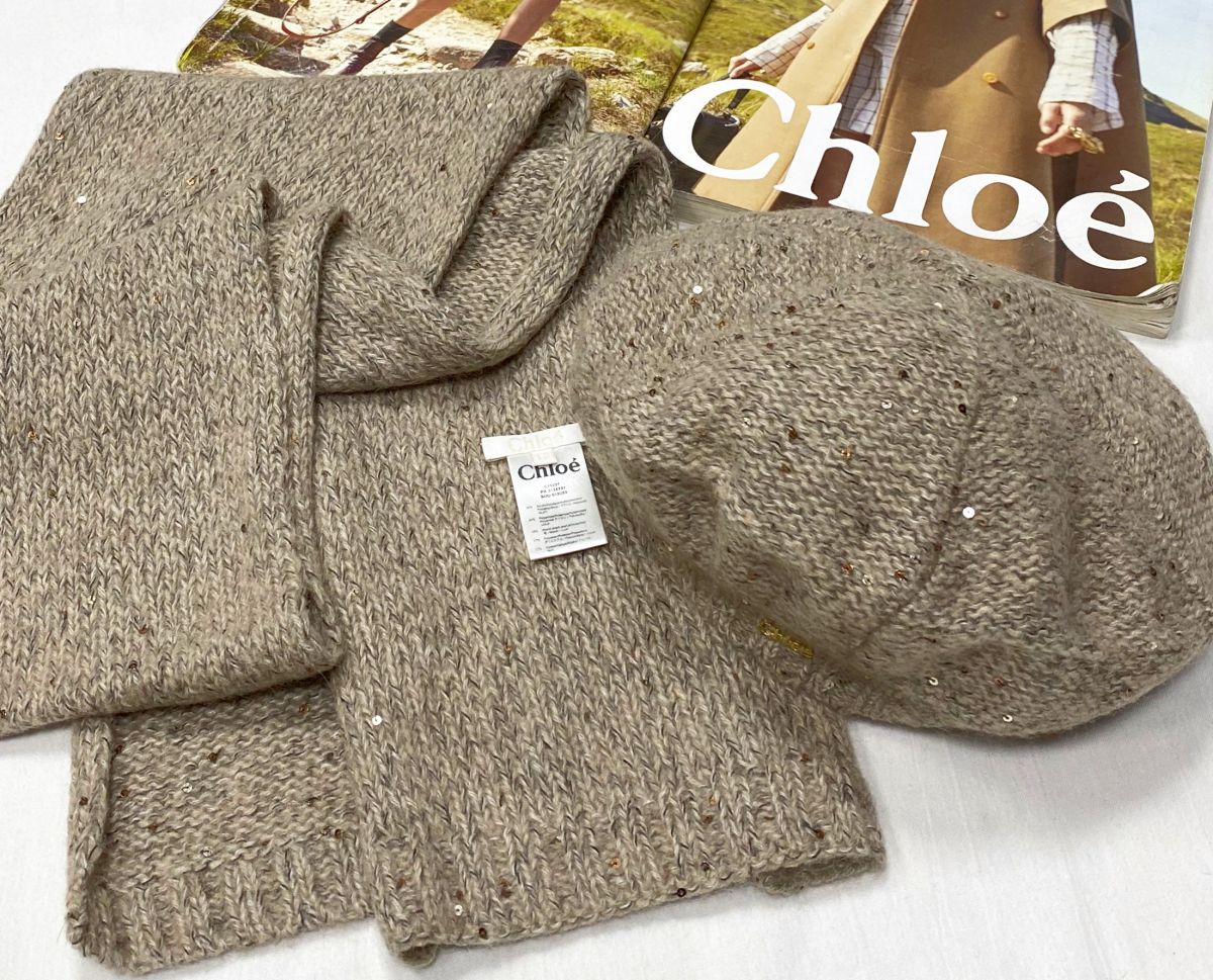 Комплект / шарф + берет / отделка пайетки/ Chloè цена 7 828 руб