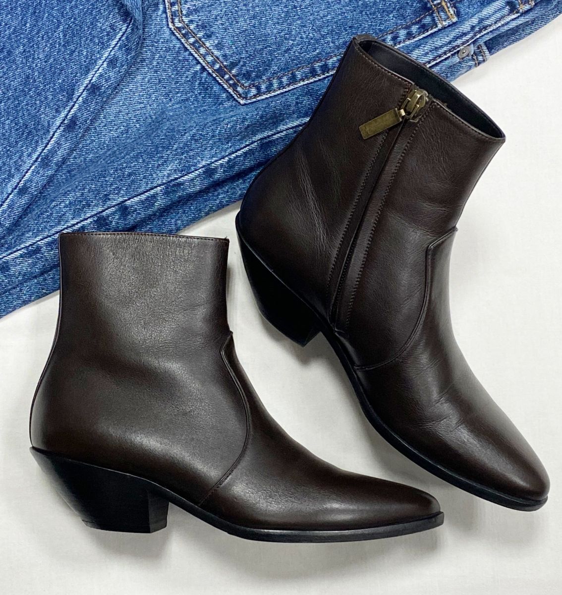 Ботинки Saint Laurent размер 37 цена 31 310
руб
